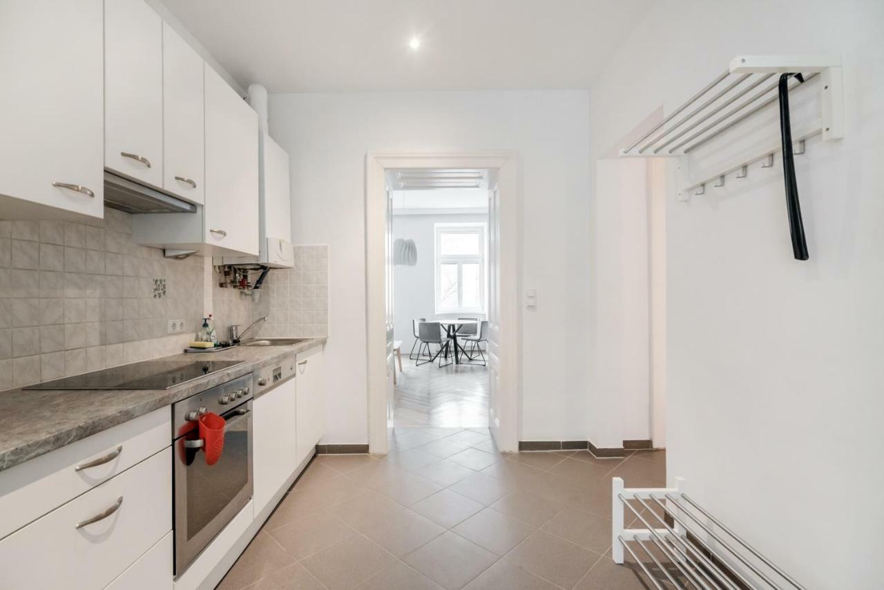 Universum Apartment 2 Вена Экстерьер фото
