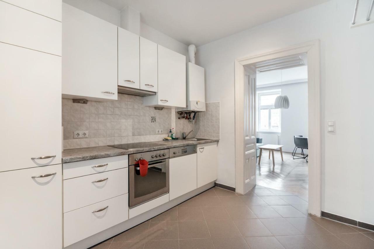 Universum Apartment 2 Вена Экстерьер фото